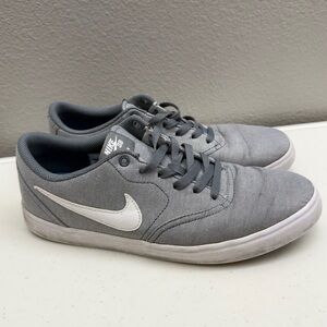 Nike SB Sneakers Size 10.5 Mens Gray